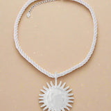 SOLKRAFT HALSKÆDE | Statement med Rustikt Reb og