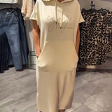 Ebba™ | Løs kjole med hætte og feminin pasform