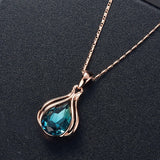 ADELIA™ SÆT | Halskæde & Øreringe med Dråbevedhæng