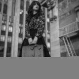 BERNADETTE™ – TASKE MED BLOMSTERDESIGN OG DEKORATIV SLØJFE