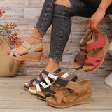 Signe™ – Ortopædiske kilehælsandaler med velcrolukning